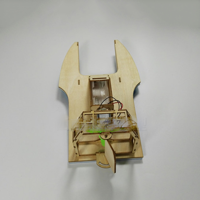 Flying Fish Assembled Electric - Model Kit Yacht 评论和价格